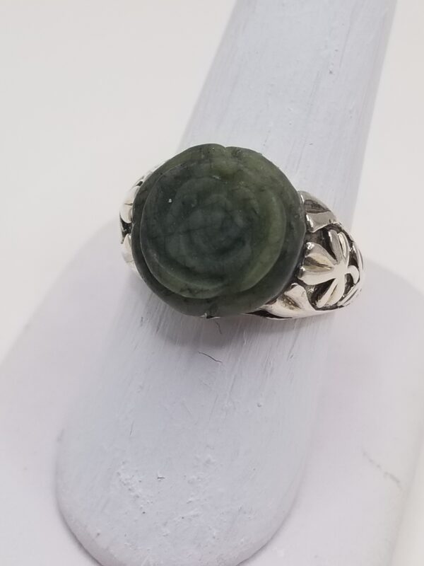 Green jade rose ring, set in sterling silver.